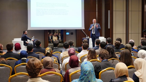 Prof. Dr. Erhan Afyoncu Bosphorus Diplomasi Forumu’nda Konuştu: “Nüfus Meselesini Toparlayamazsak 2100’de Anadolu’da Türk Diye Bir Şey Kalmayacak”